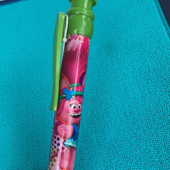 3/$20 Jumbo Trolls Journal & Jumbo Poppy Pen - Picture 6 of 12